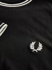Fred Perry Twin Tipped Logo T-Shirt - Image 8 of 9