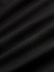 Fred Perry Twin Tipped Logo T-Shirt - Image 9 of 9