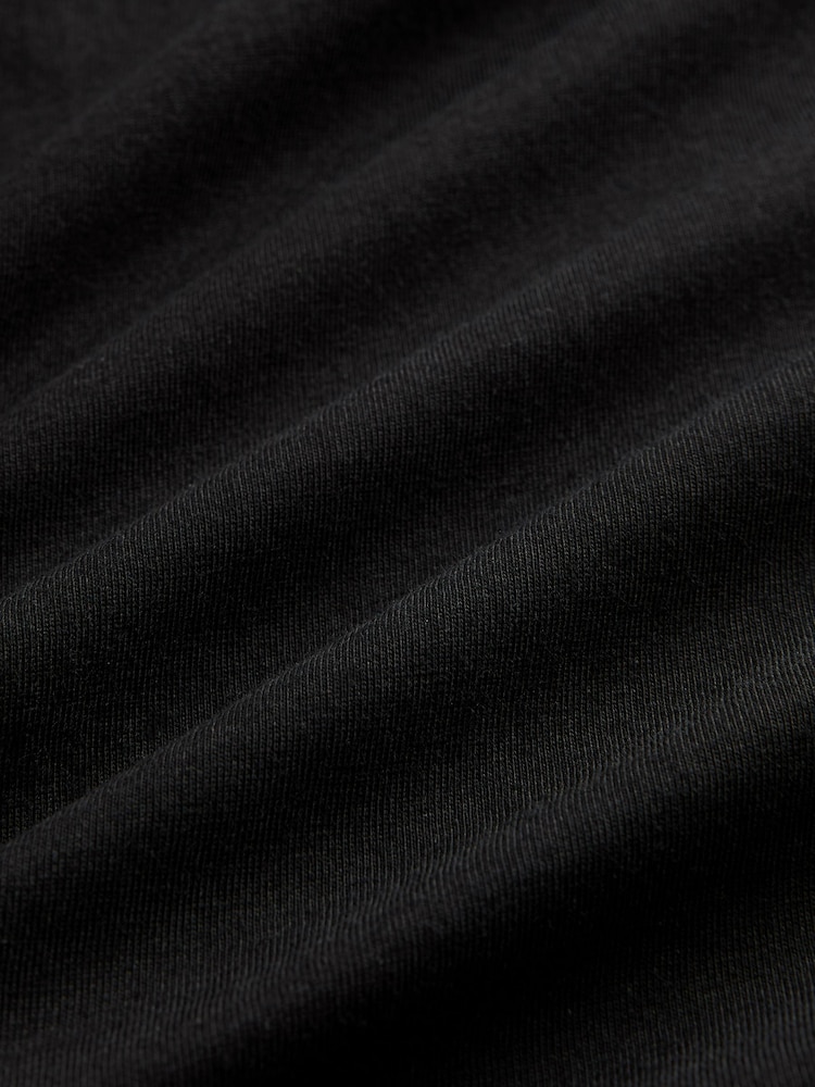 Fred Perry Twin Tipped Logo T-Shirt - Image 9 of 9