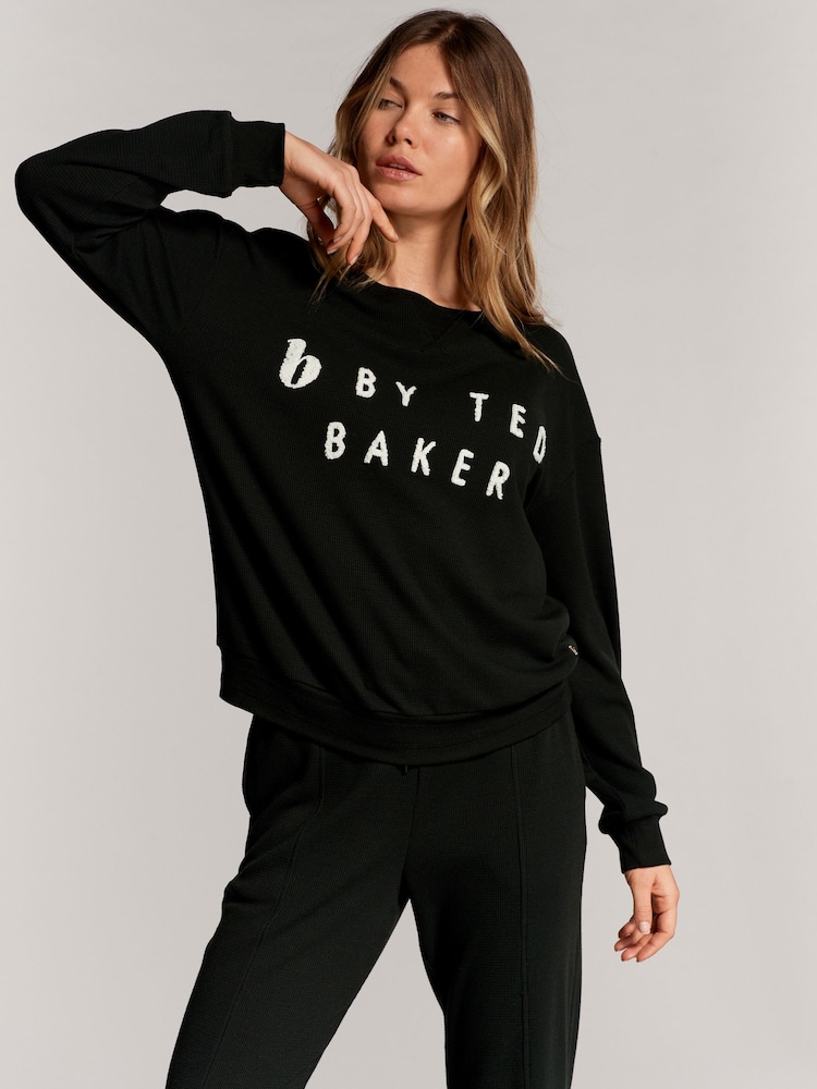 Schwarz - B By Ted Baker – Pyjama-Set mit Rundhalspullover und Jogginghose mit Waffelmuster - Bild 2 von 9 Schwarz - B By Ted Baker – Pyjama-Set mit Rundhalspullover und Jogginghose mit Waffelmuster - Bild 2 von 9