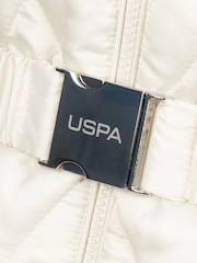 من U.S. Polo Assn. معطف منفوخ بحزام للبنات - صورة 10 من 11