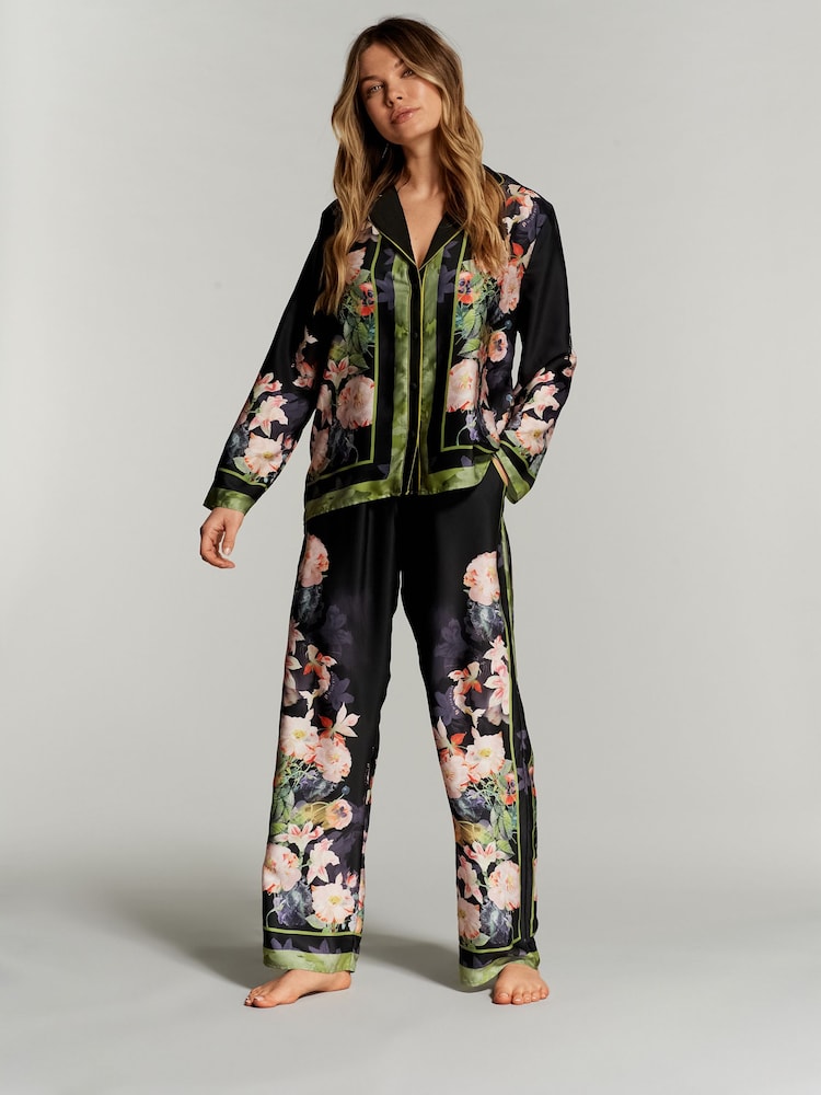 Schwarz - B by Ted Baker – Pyjama aus Satin mit Blumenmuster und Knopfleiste - Bild 2 von 8