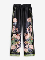 Schwarz - B by Ted Baker – Pyjama aus Satin mit Blumenmuster und Knopfleiste - Bild 7 von 8