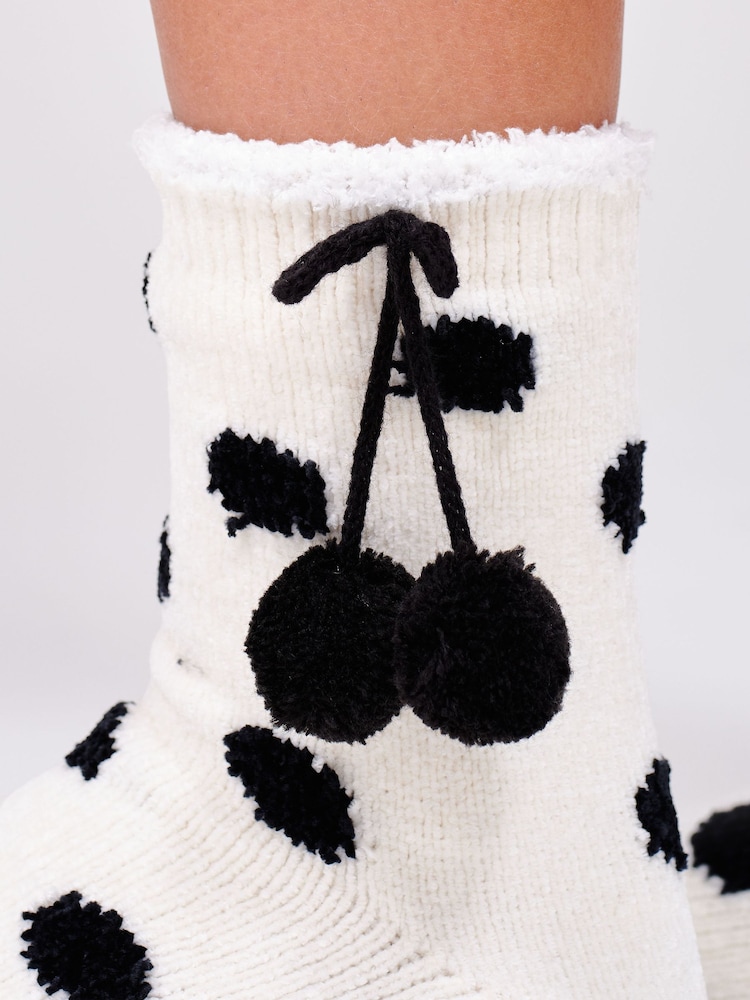 Loungeable Knitted Polka Dot Socks with Pom Pom Detail - Image 5 sur 5
