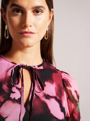 Roza asimetrična mini obleka z naborki Ted Baker Grayda - Slika 4 iz 6