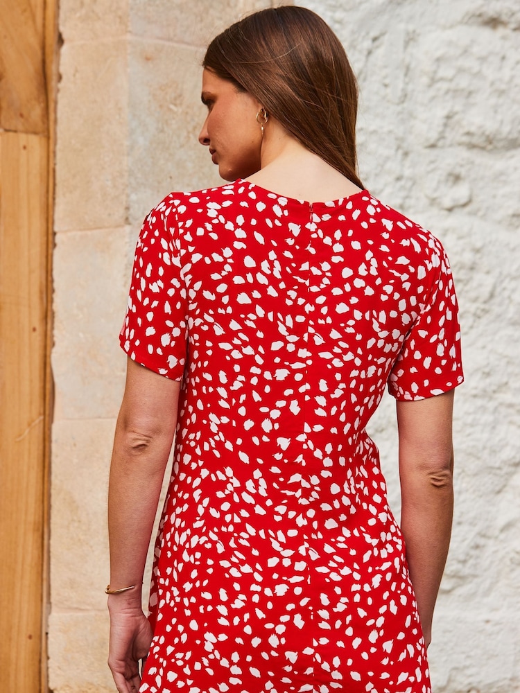 Sosandar Red Flutter Sleeve Gold Bar Detail Tunic - Image 2 of 5