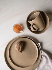 Dutch Rose Set of 4 Camel Serenity Plates 21cm - Image 1 of 4