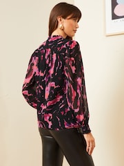 Love & Roses Pink Animal Printed V Neck Puff Sleeve Blouse - Image 3 of 4