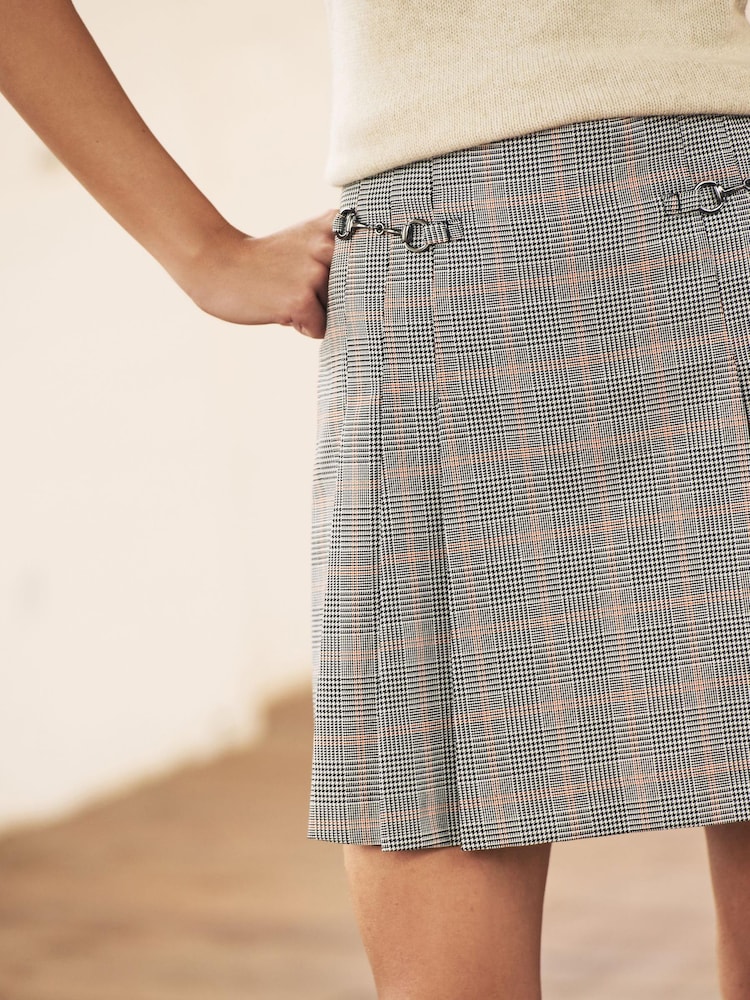 Monochrome Mini Pleated Kilt Skirt - Image 4 of 4