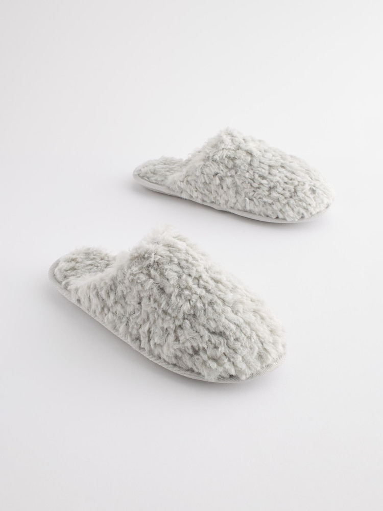 Gris - Chaussons style mules douillets en fausse fourrure - Image 4 of 7