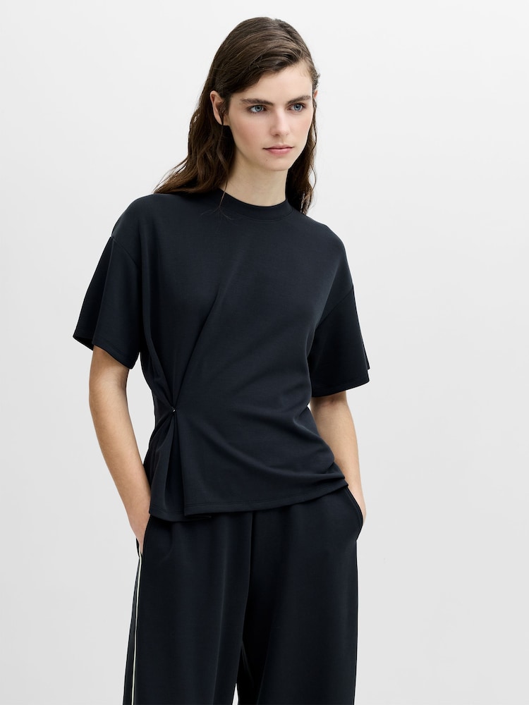 French Connection Wren Waist Cinched Loop Button T-Shirt - Imagen 2 de 6