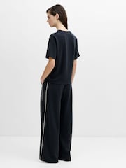 French Connection Wren Waist Cinched Loop Button T-Shirt - Imagen 5 de 6