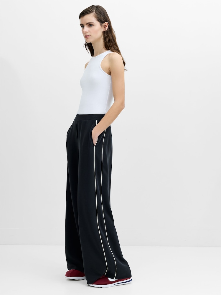 French Connection Wren Side Stripe Pleated Wide Leg Joggers - Larawan 1 ng 6