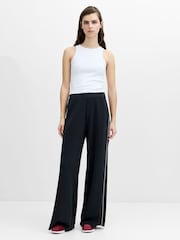 French Connection Wren Side Stripe Pleated Wide Leg Joggers - Larawan 4 ng 6