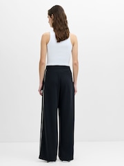 French Connection Wren Side Stripe Pleated Wide Leg Joggers - Larawan 5 ng 6