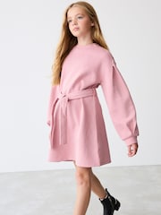 Baker by Ted Baker Plum škrlatna; vijolična obleka iz žakarja s pasom - Slika 2 iz 10