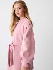 Baker by Ted Baker Plum škrlatna; vijolična obleka iz žakarja s pasom - Slika 5 iz 10