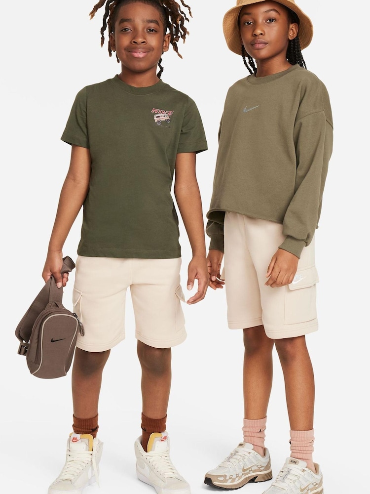 Nike Neutral Club Fleece Cargo Shorts - Image 9 of 9