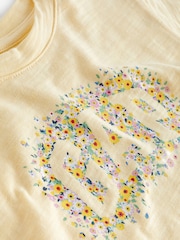 Gelb - Gap Baby T-Shirt mit bogenförmiger Logografik und Rundhalsausschnitt (Neugeborene bis 5 Jahre) - Bild 3 von 3