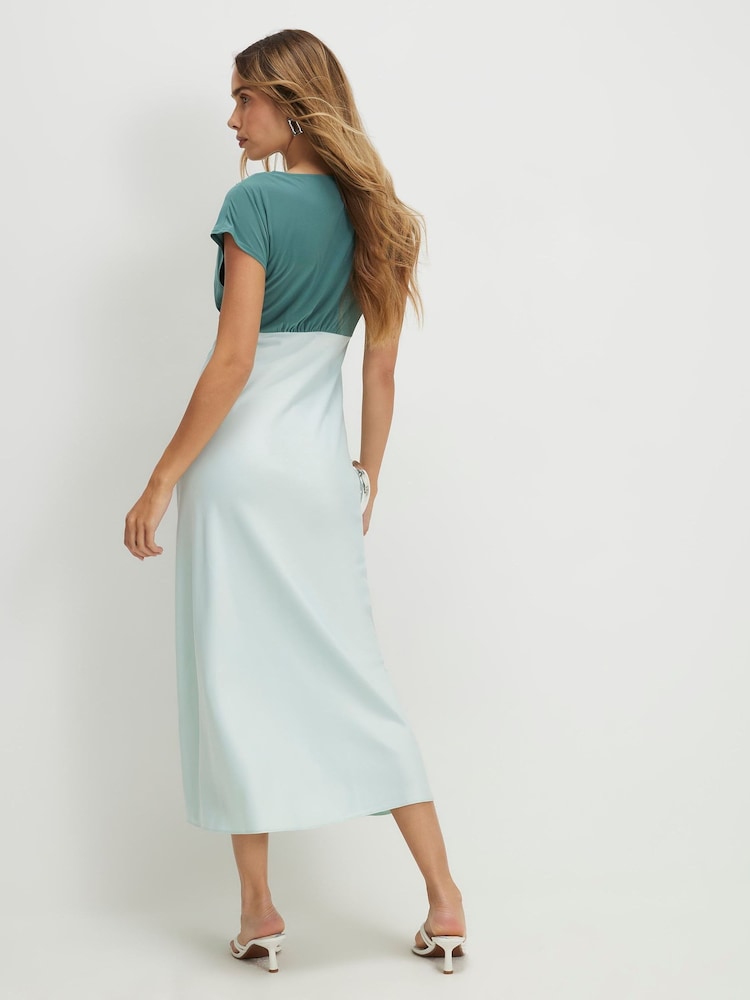 River Island Blue Short Sleeve Lace Satin Midi Dress - Image 2 of 4