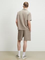 River Island レギュラーフィットポケット付きカーゴショーツ - 画像 3 / 4