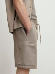 River Island レギュラーフィットポケット付きカーゴショーツ - 画像 4 / 4