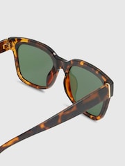 River Island Brown Tortoise Wayfarer Sunglasses - Image 3 of 4