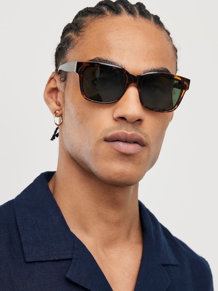 River Island Brown Tortoise Wayfarer Sunglasses - Image 4 of 4