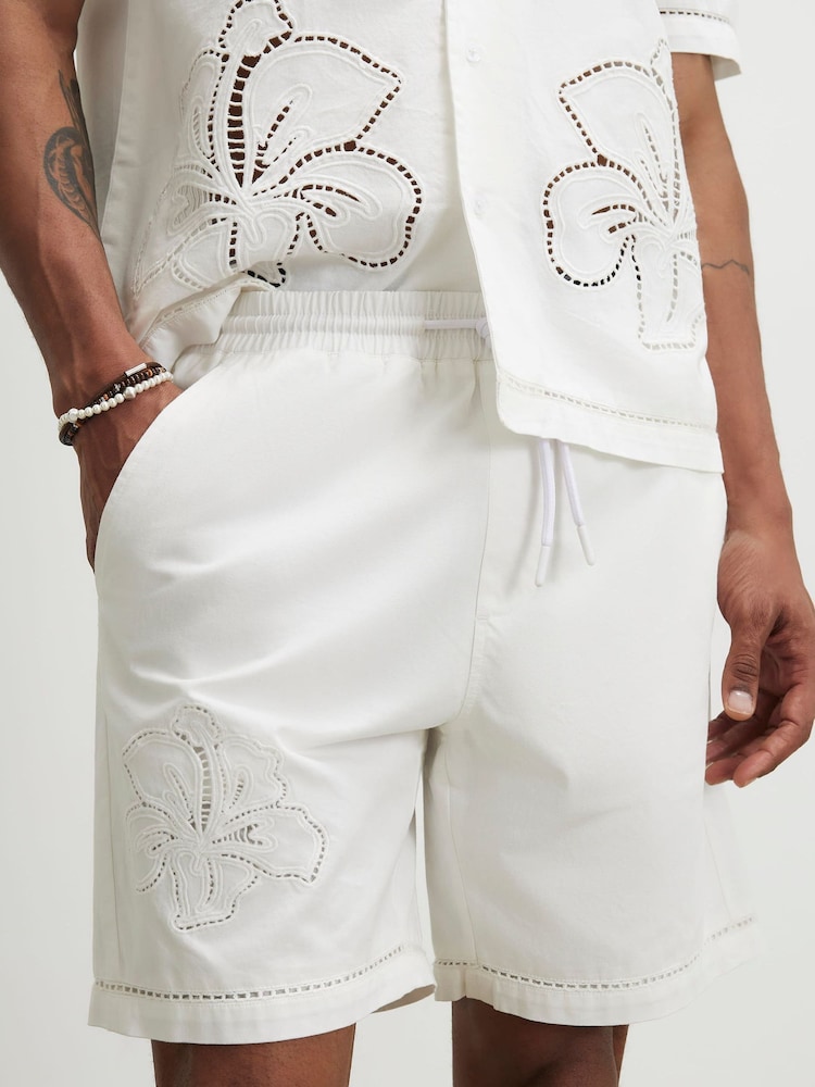 River Island White Del Maar Pull On Shorts - Image 4 of 4