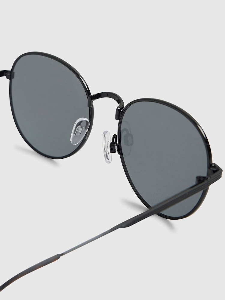 River Island Black Round Sunglasses - Image 2 of 4