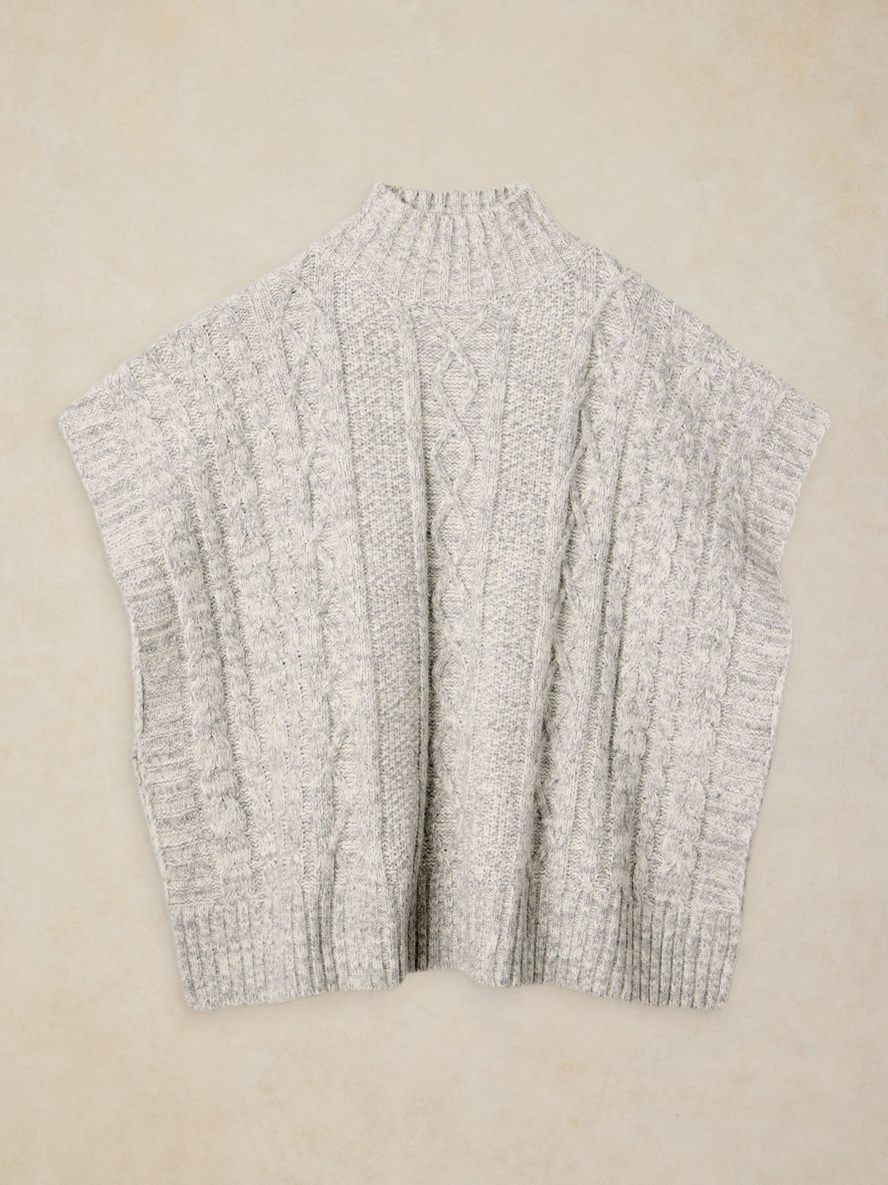 Next：日本 White Stuff ケーブルステッチ ポンチョ from Next Japan
