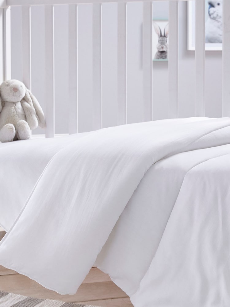 Silentnight Anti Allergy 4 Tog Toddler/Cot Bed Washable Duvet - Image 1 of 4