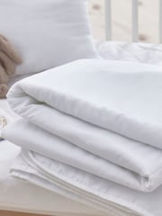 Silentnight Anti Allergy 4 Tog Toddler/Cot Bed Washable Duvet - Image 3 of 4