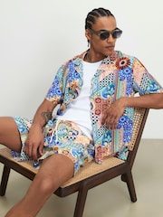 Shorts de baño con estampado de mosaico Del Maar de River Island - Imagen 1 de 2