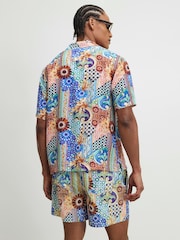 Shorts de baño con estampado de mosaico Del Maar de River Island - Imagen 2 de 2