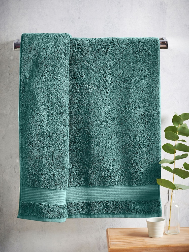 Green Juniper Egyptian Cotton Towel - Image 2 of 4