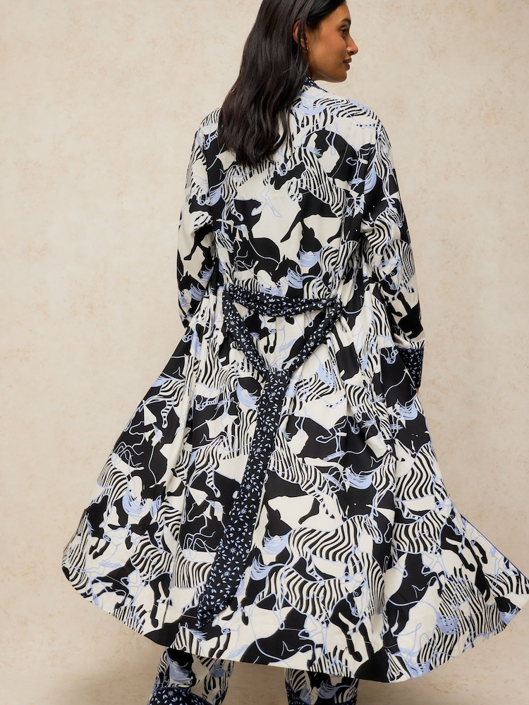رمادي - روب منسوج Nina من White Stuff - Image 2 of 6 رمادي - روب منسوج Nina من White Stuff - Image 2 of 6
