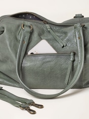 Vert - Sac bandoulière FatFace en cuir - Image 2 de 3
