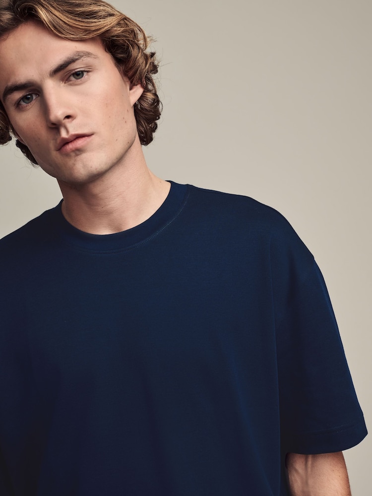 Marineblau/blau - Bequeme Passform - Elegantes T-Shirt aus schwerem Material und weichem Tragegefühl - Bild 1 von 7 Marineblau/blau - Bequeme Passform - Elegantes T-Shirt aus schwerem Material und weichem Tragegefühl - Bild 1 von 7