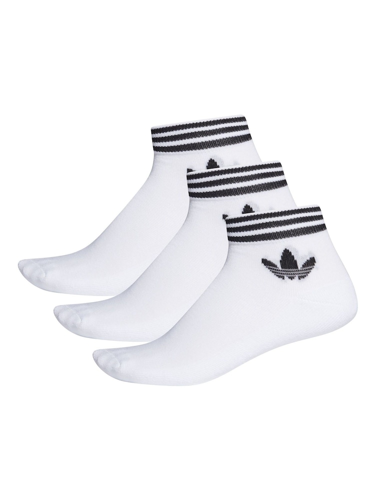Snow White - حزمة جوارب بطول الكاحل مزينة بشعار تريفويل من adidas من 3 قطع - صورة 1 من 1 Snow White - حزمة جوارب بطول الكاحل مزينة بشعار تريفويل من adidas من 3 قطع - صورة 1 من 1