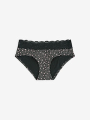 Black/Pink Heart Print Short Cotton and Lace Knickers 4 Pack - Image 9 of 10