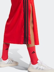 Длинное платье со спиной-борцовкой в полоску с 3полосками adidas Essentials - Изображение 4 7