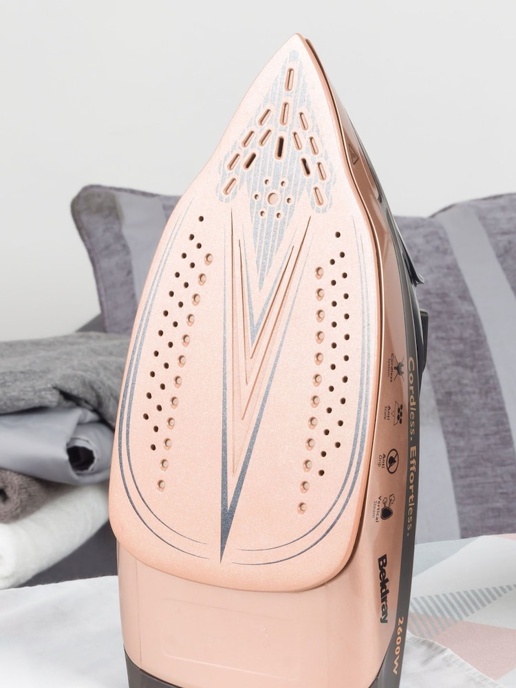 Beldray Rose Gold 2 in 1 Cordless Steam Iron - Image 4 of 4