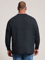 Blau - BadRhino Big & Tall – Halbstrukturierter Strickpullover mit Rundhalsausschnitt - Bild 3 von 6