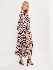 Star by Julien MacDonald Satin Plisseret Mock Wrap-kjole - Billede 3 af 6