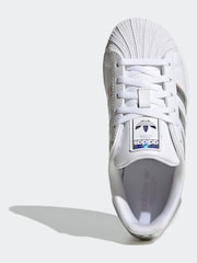 adidas Originals Superstar Kids White Trainers - Image 6 of 9