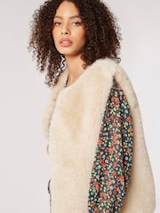 Apricot Natural Elegant Faux Fur Crop Gilet - Image 4 of 5