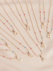 Gold Tone H Initial Beaded Necklace Letter R - Image 3 of 3