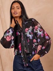 Love & Roses Hardware Pussybow Long Sleeve Blouse - Larawan 4 ng 6