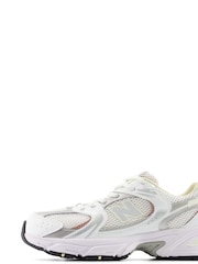 New Balance White/Pink Girls 530 Trainers - Image 2 of 9
